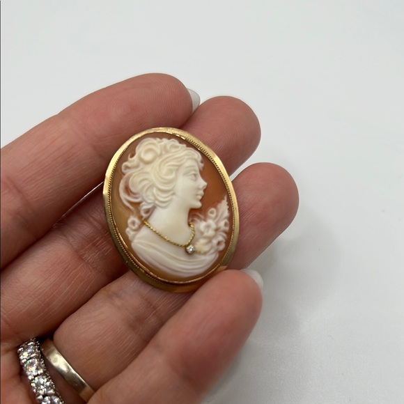 14kt yellow solid gold vintage brooch estate jewelry with vintage diamon… - Picture 4 of 7